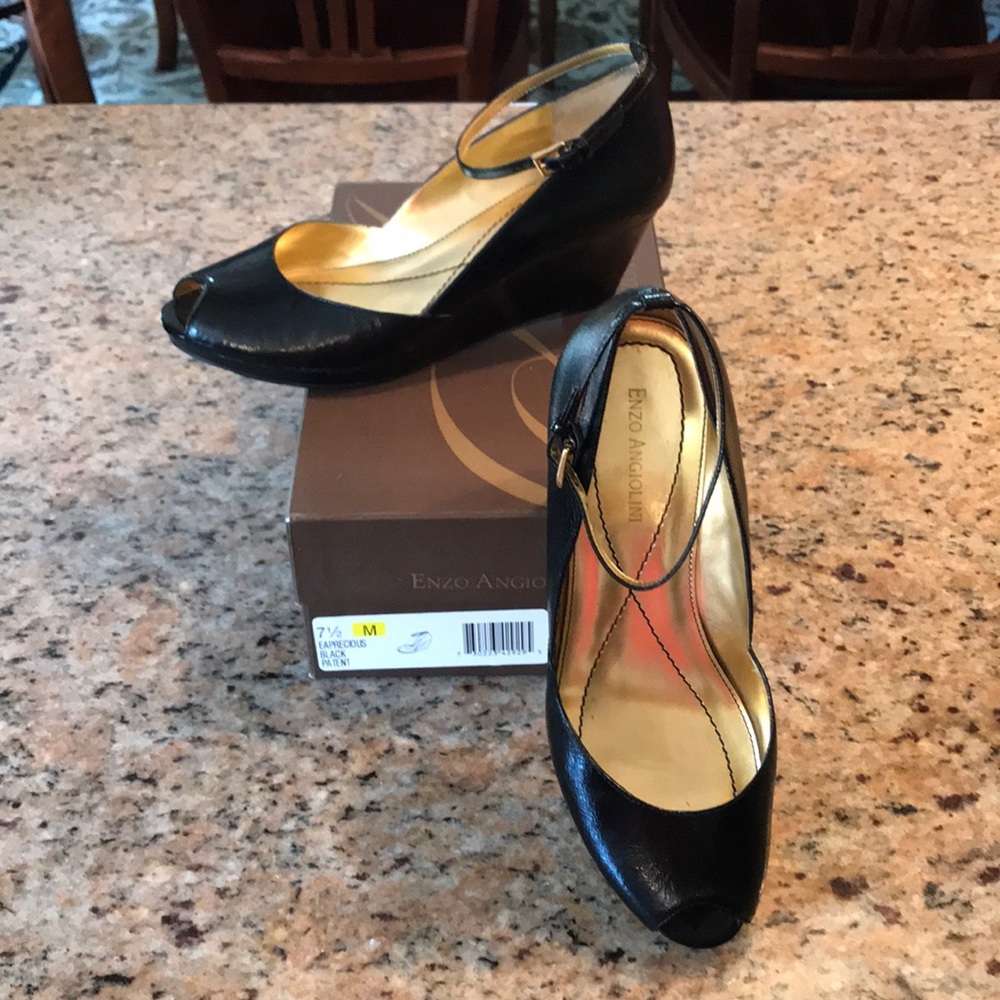Enzo Angiolini wedge peep toe shoes